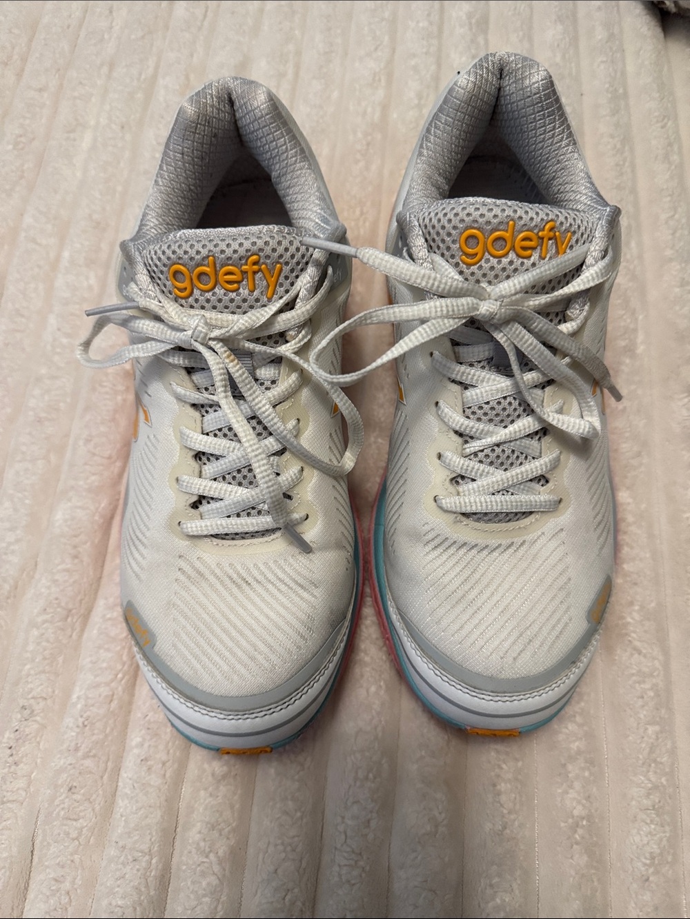 Gdefy Sneakers with Colorblock Pink & Blue Midsole
